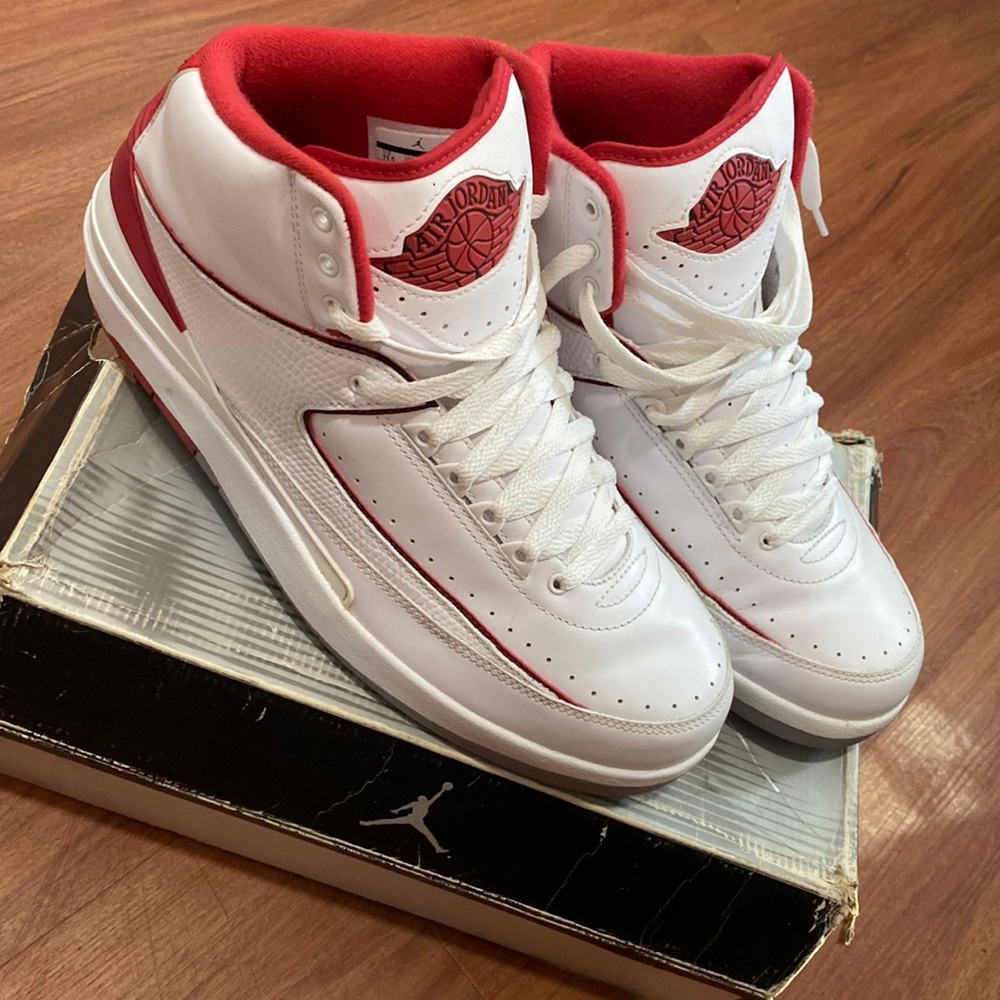Jordan 2 Retro “White Red” (2014) size 11.5